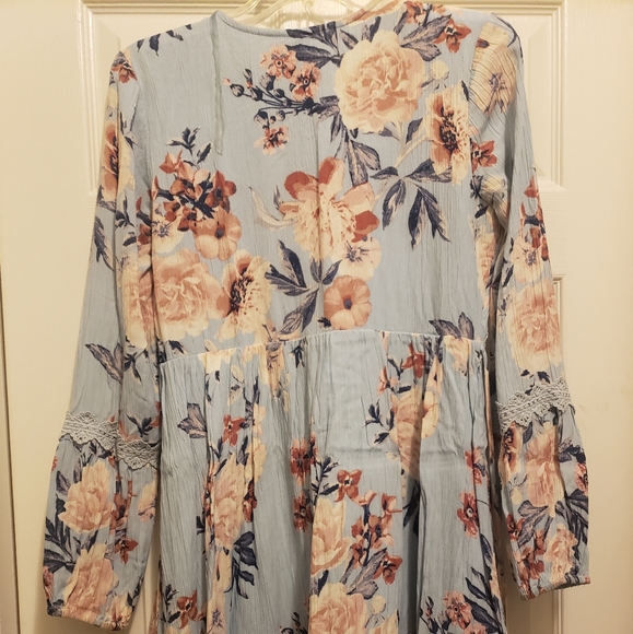 Boho long sleeve mini dress with crochet detail - Picture 4 of 4